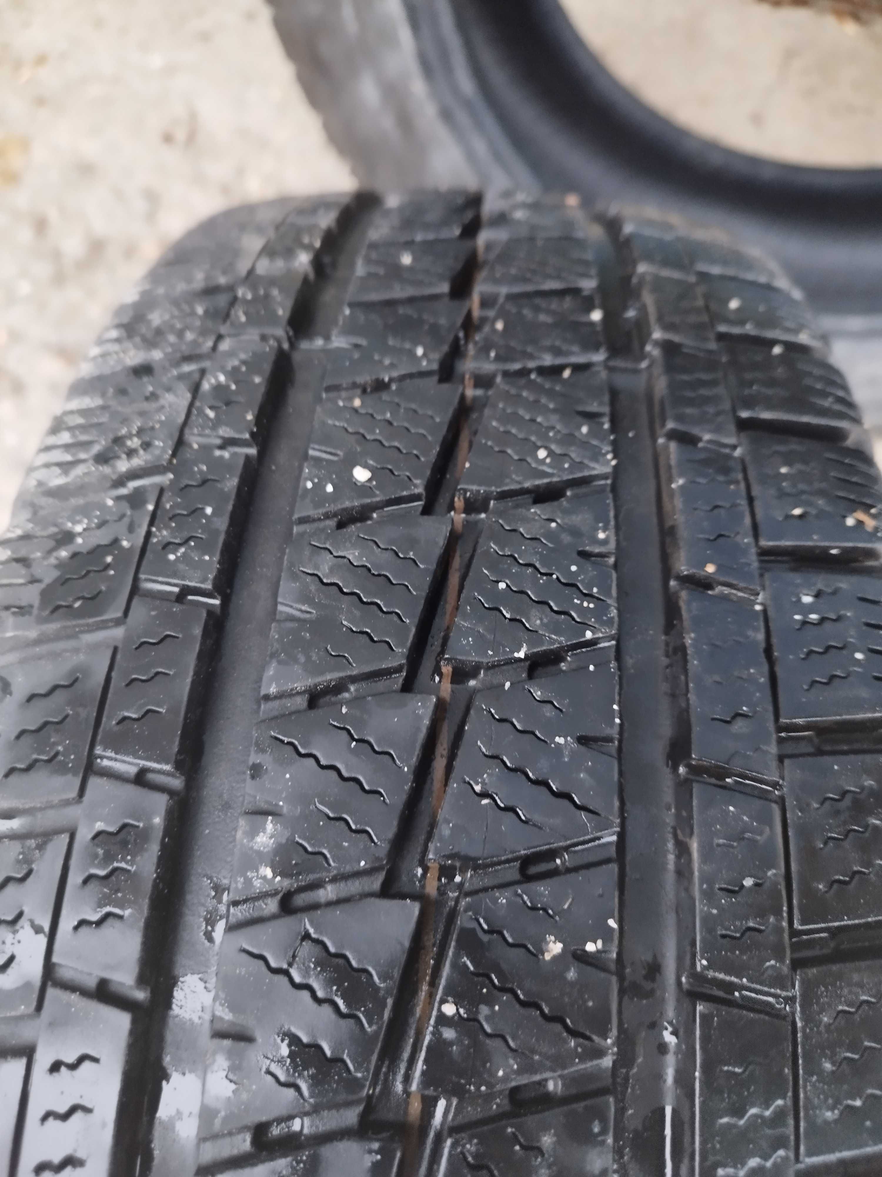 Всезонни гуми Falken 195/60/r16 c