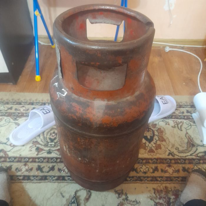 Продаю срочно газовый балон за 5000 тенге