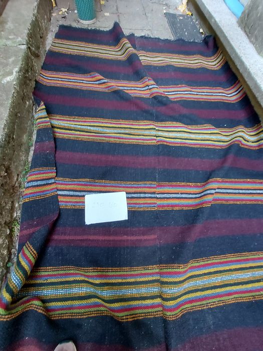 2  броя  килими  черга  и 3 броя юргани