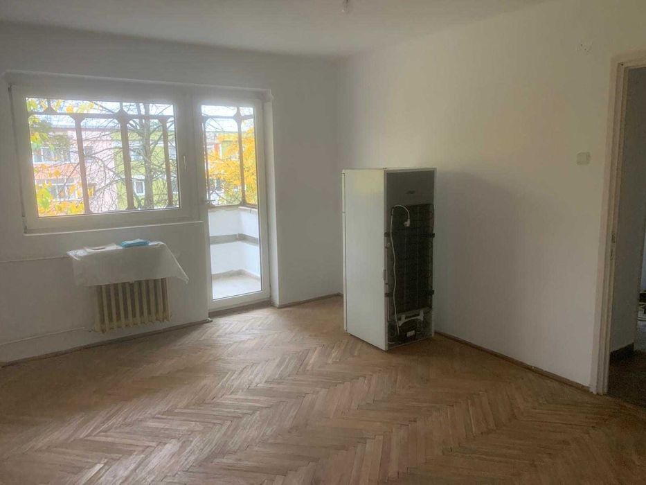 Vand apartament 2 camere Areni