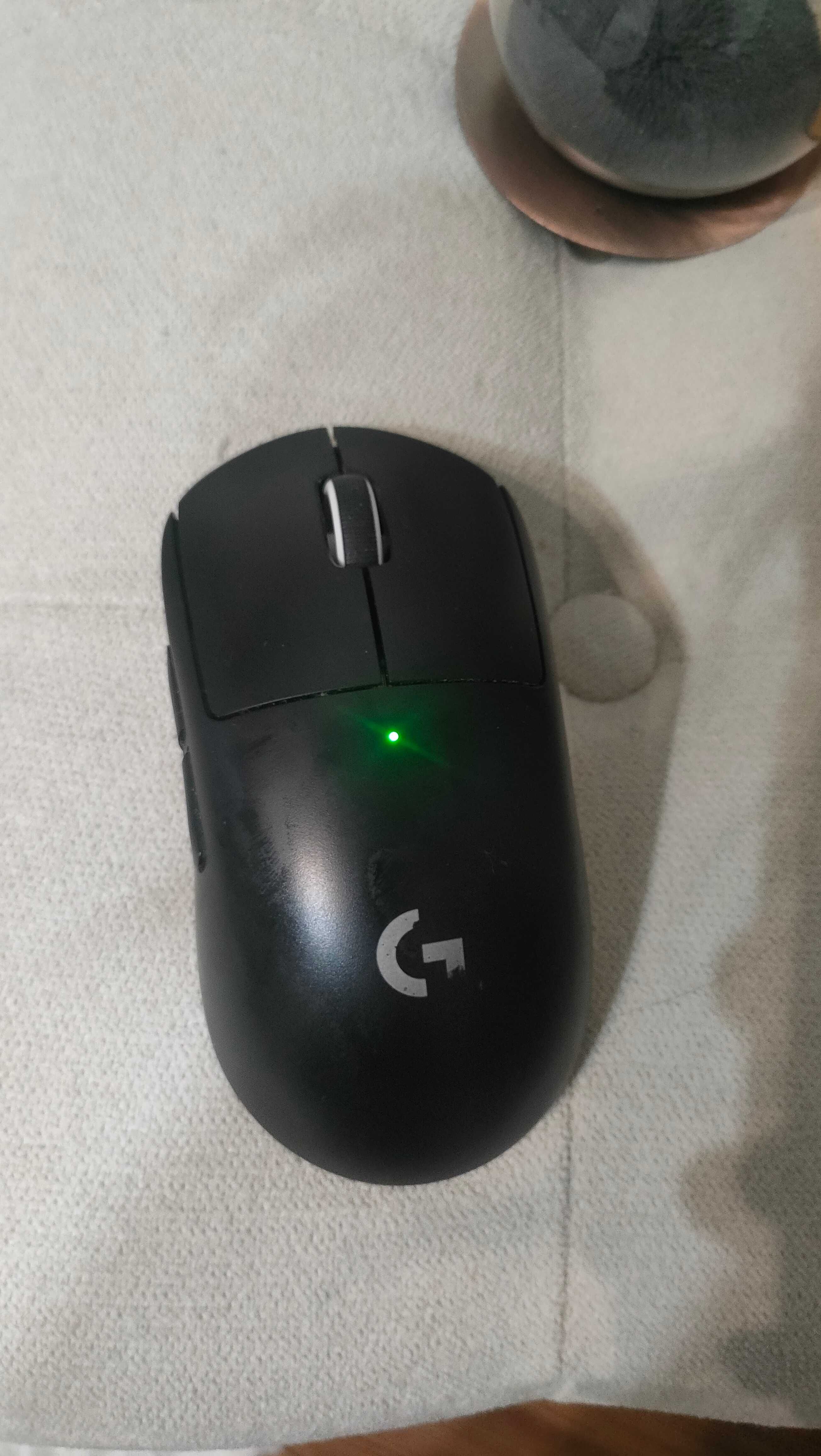Продам мышь игровую logitech g pro superlight