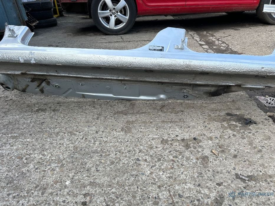 Prag față (componentă caroserie) VOLKSWAGEN JETTA IV 162, 163, AV3, AV2 2012 1.6 TDI CAYC 77KW|105HP 2012