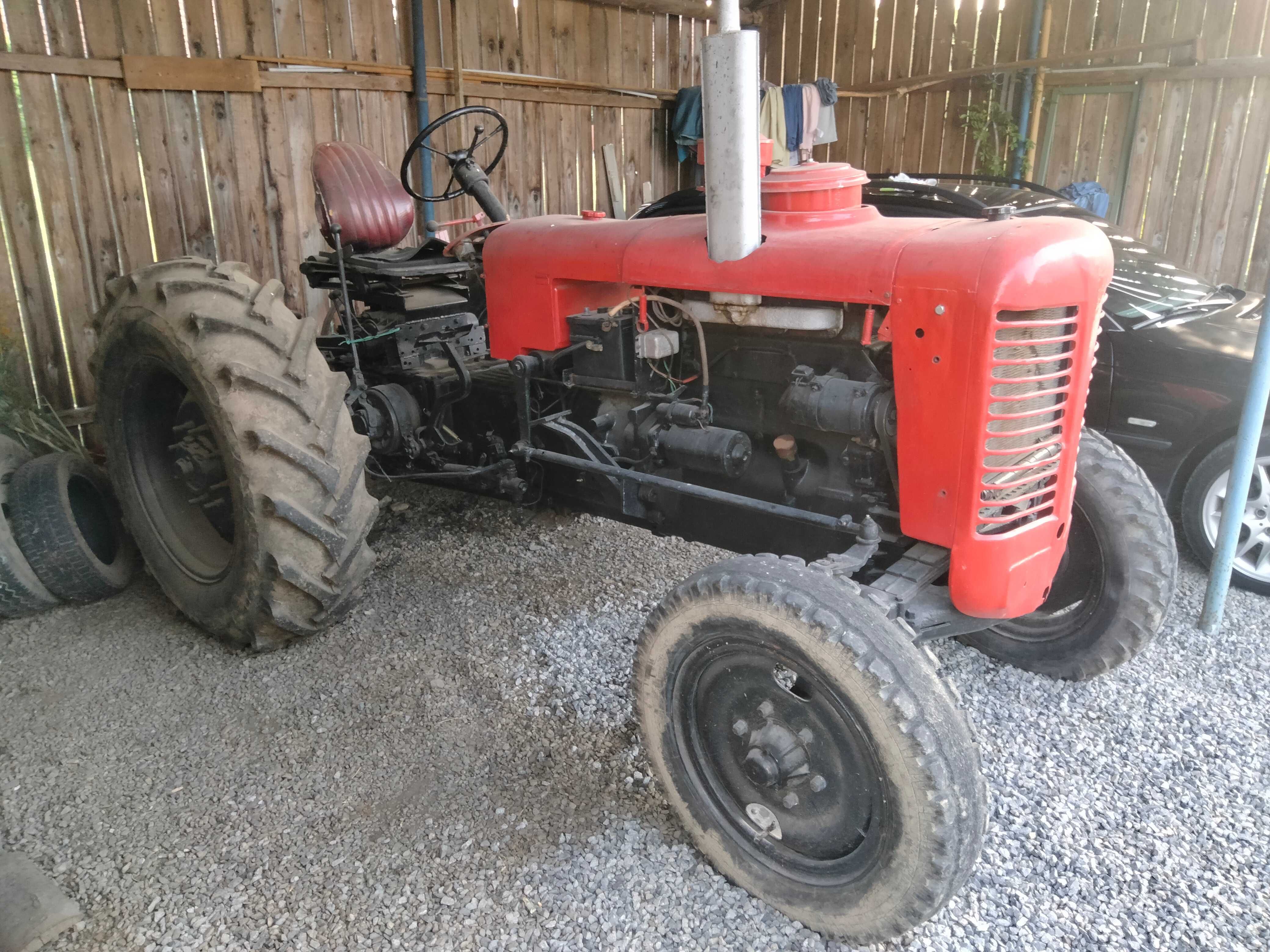Vând tractor ZETOR super 50U
