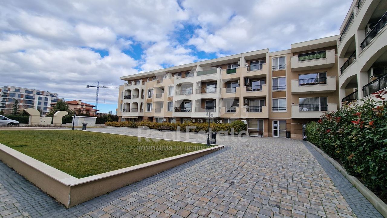 Продава се Тристаен апартамент в Пловдив, Остромила - 150 кв.м за 1667 €/кв.м - Снимка #10