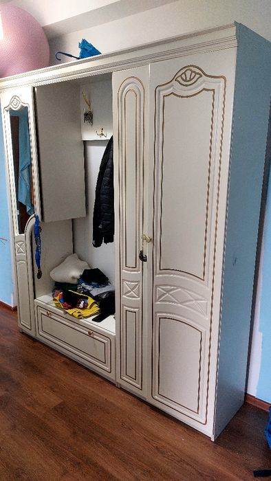 Шкаф для прихожей