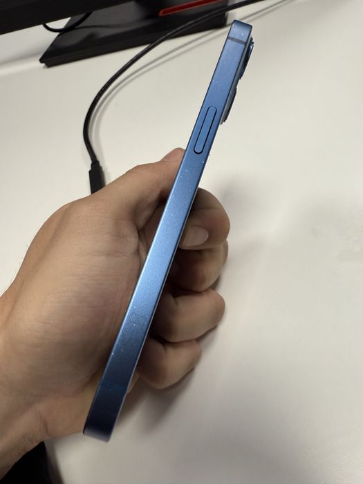 iPhone 13, 128 GB- Ecran impecabil, Black + Factura