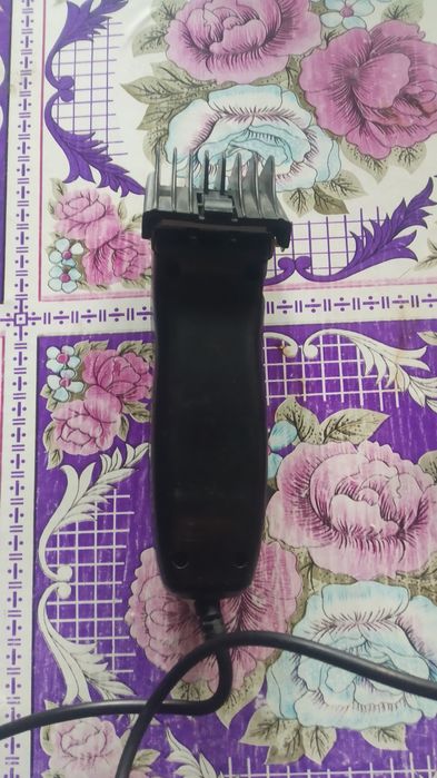 Продам машинку для стрижки волос отдам недорого