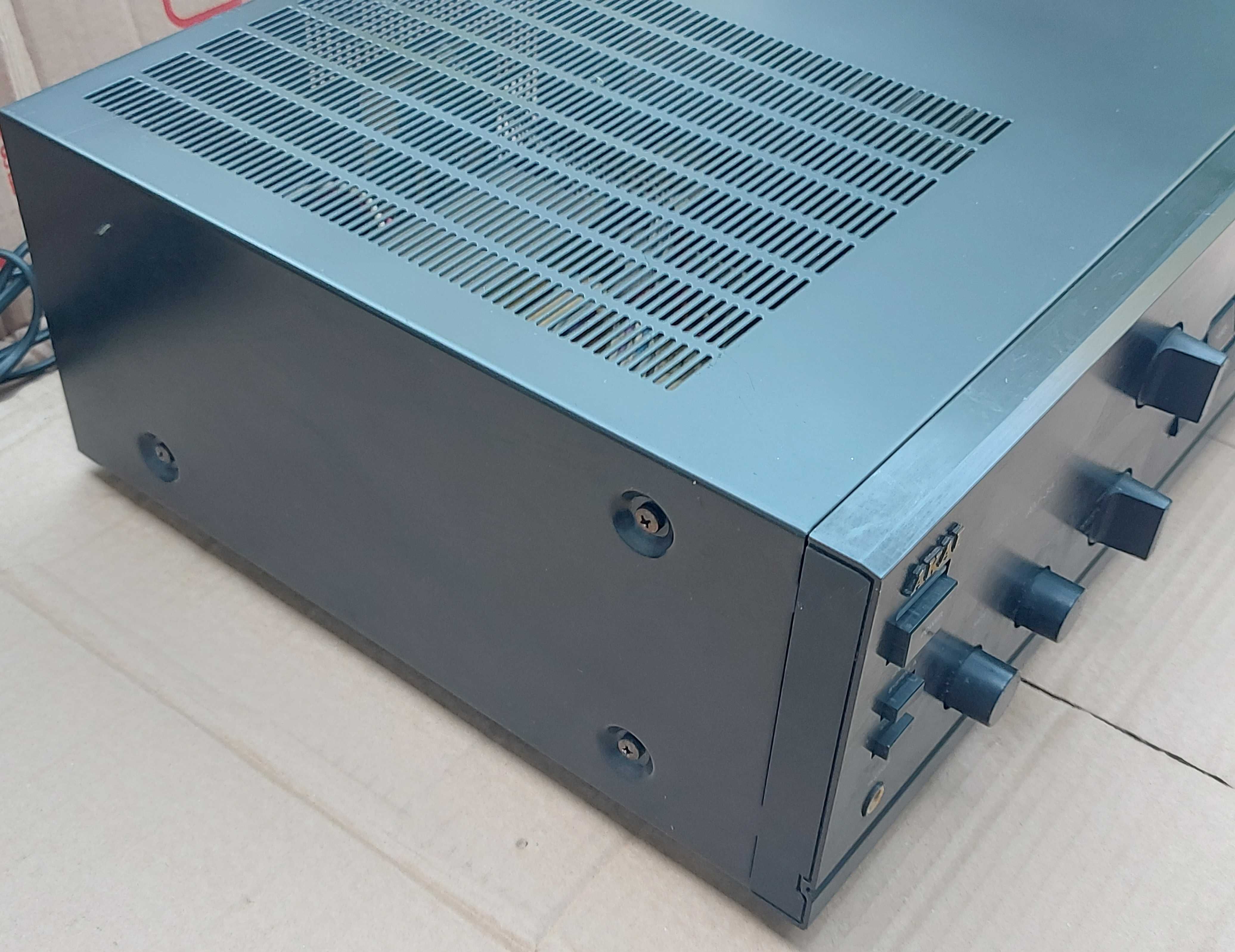 Akai AM-35 Stereo Integrated Amplifier 2X90W/4Ohm