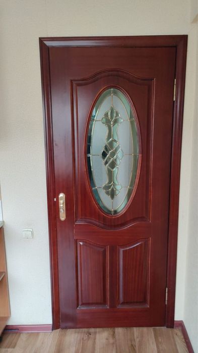 Продам межкомнатную дверь