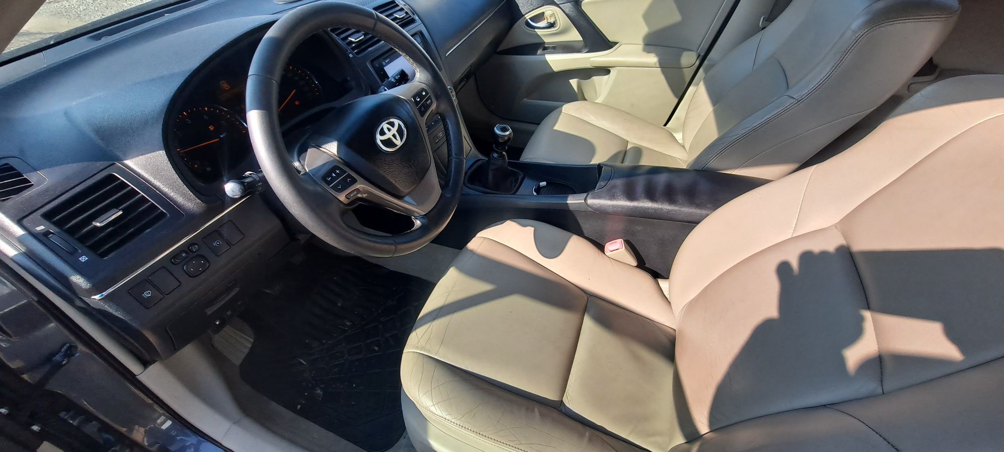 Toyota Avensis T27 D-4D, an fab 2011,euro5,fuul options