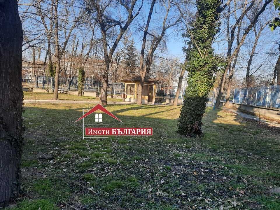 Бизнес  имот в гр. Баня, общ. Карлово