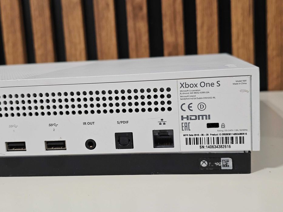 Xbox One S 500GB complet