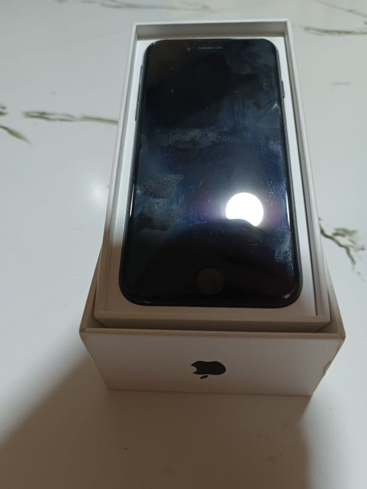Iphone 7 sotiladi