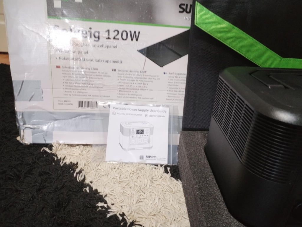 Powebank solar 1200 wat cutia desfacuta pt poza