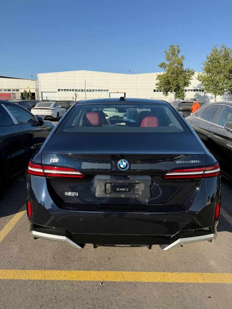 Bmw i5 35l m paket naxt va nasiyaga v nalichi