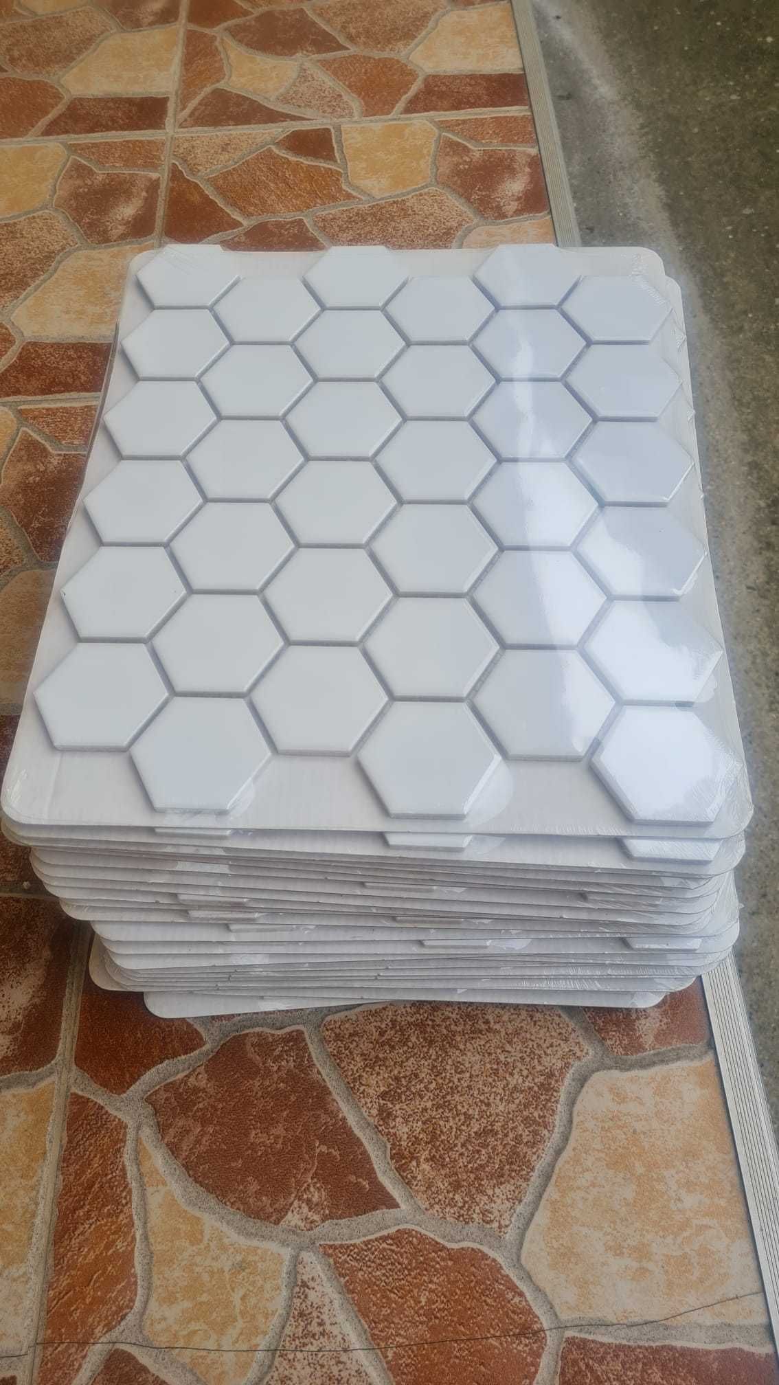 Mozaic hexagon alb  32,5x28,1 cm (22 placi, 2 mp)