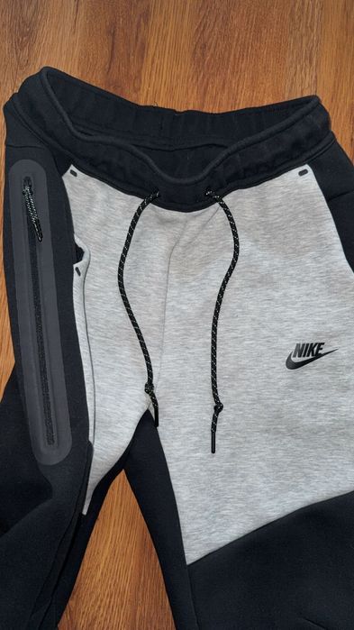 Nike Tech Fleece S