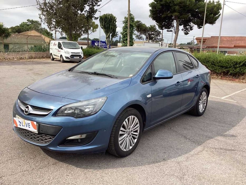 Opel Astra 2015 motor defect