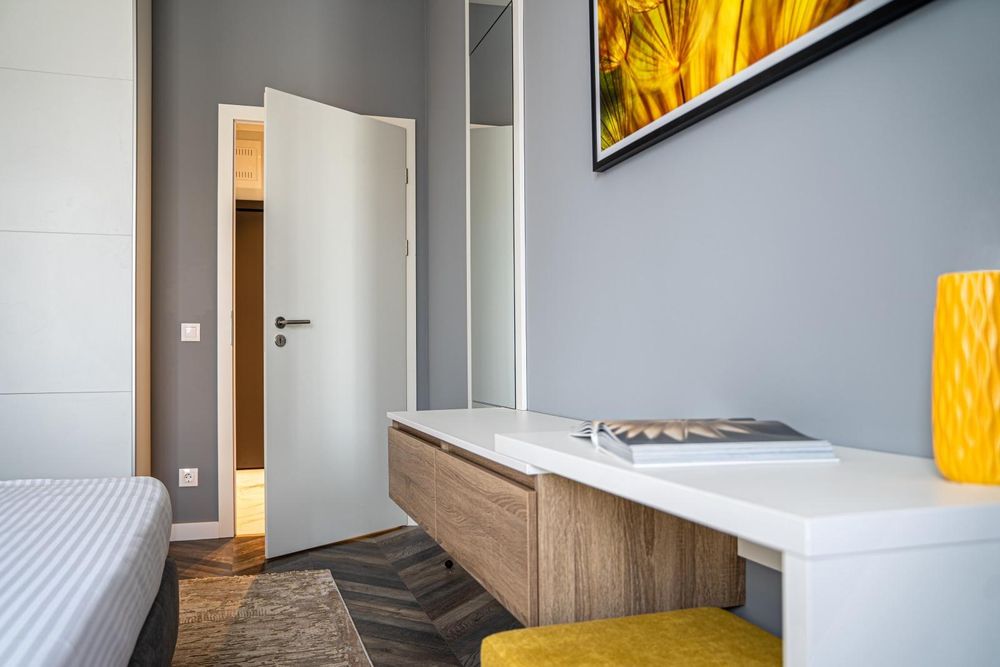 Луксозен двустаен апартамент в жк. Христо Смирненски