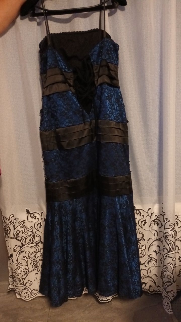 Rochie albastru cu negru