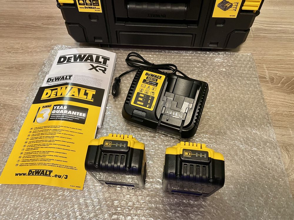 DeWalt DCB115P2-QW Baterii si Incarcator Original !
