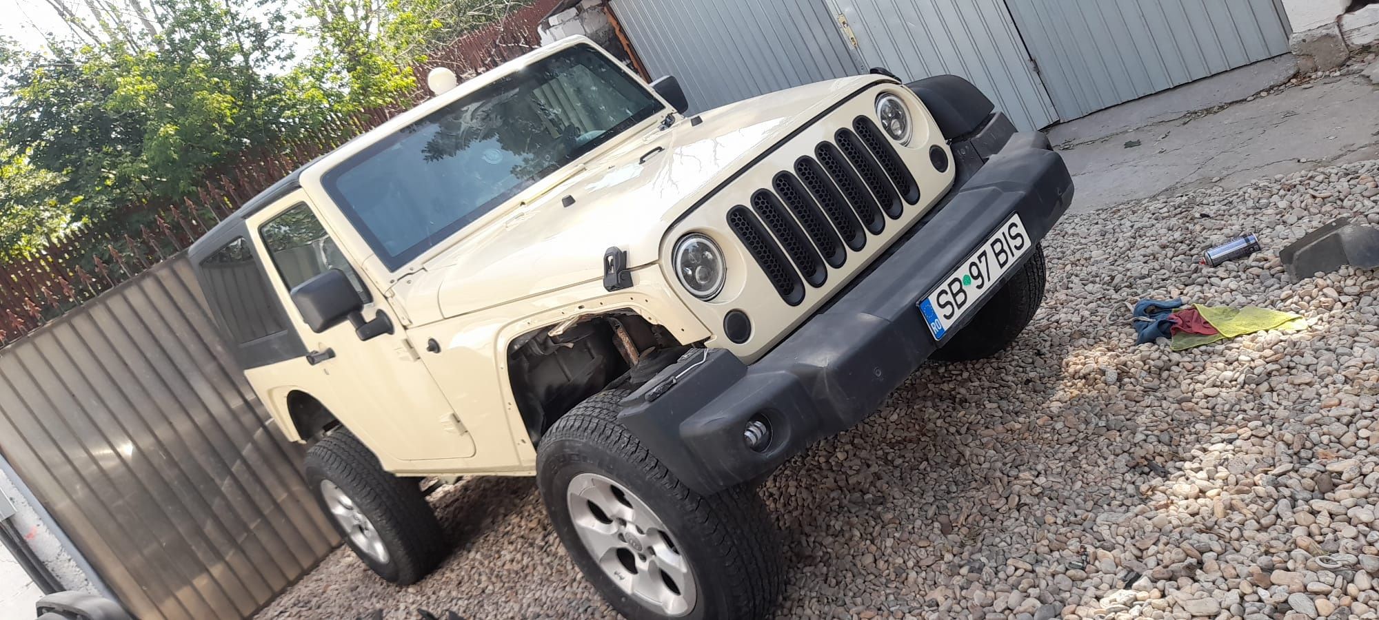 Vopsitorie auto tinichigerie 500lei piesa