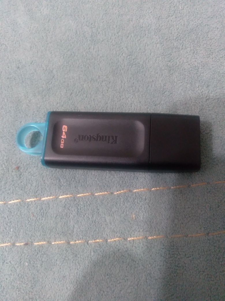 Продам USB 3.2 флешку 64gb с виндой 7,10,11 доставки нет