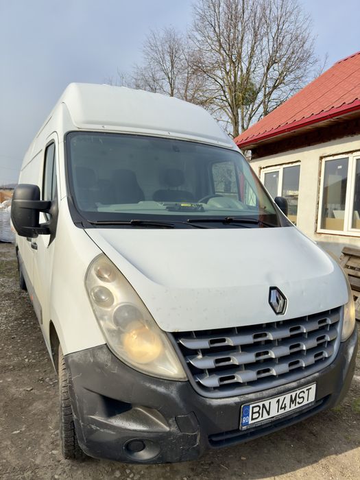 Inchiriez dubita Renault Master 2014