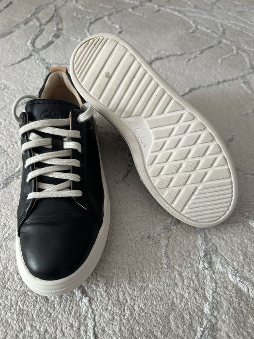 Sneakers din piele Clarks