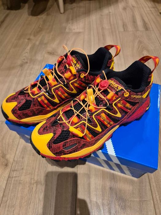 Маратонки Adidas  hyperturf  размер 42