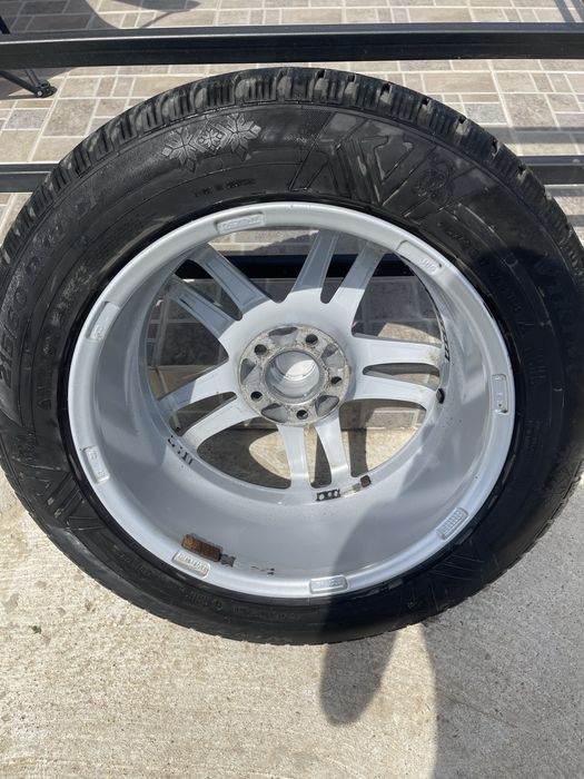 Jante 17 plus anvelope 215/60/17 iarna viking