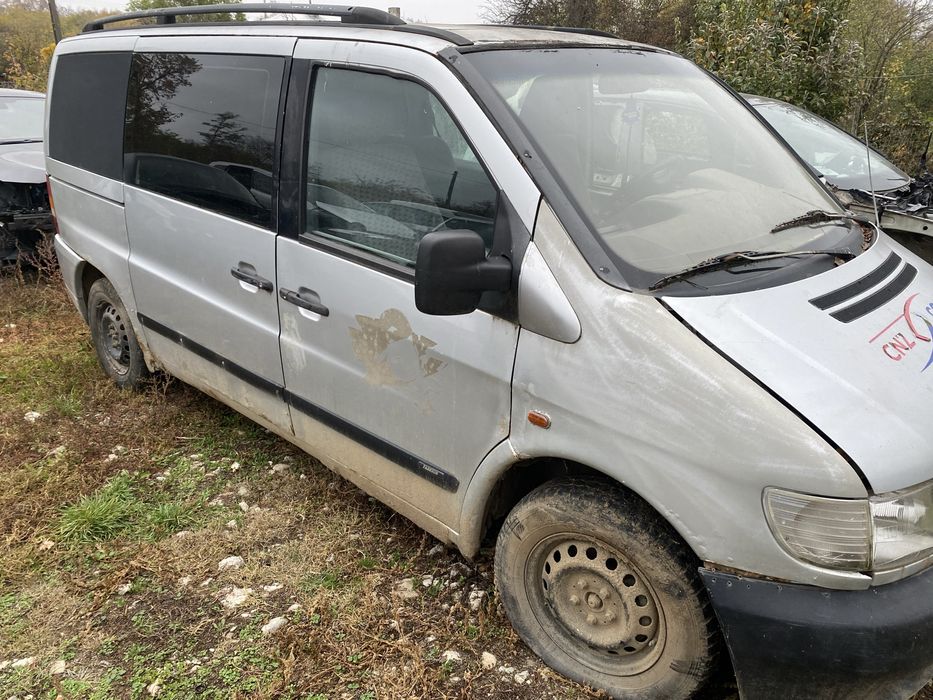 Dezmembrez mercedes vito