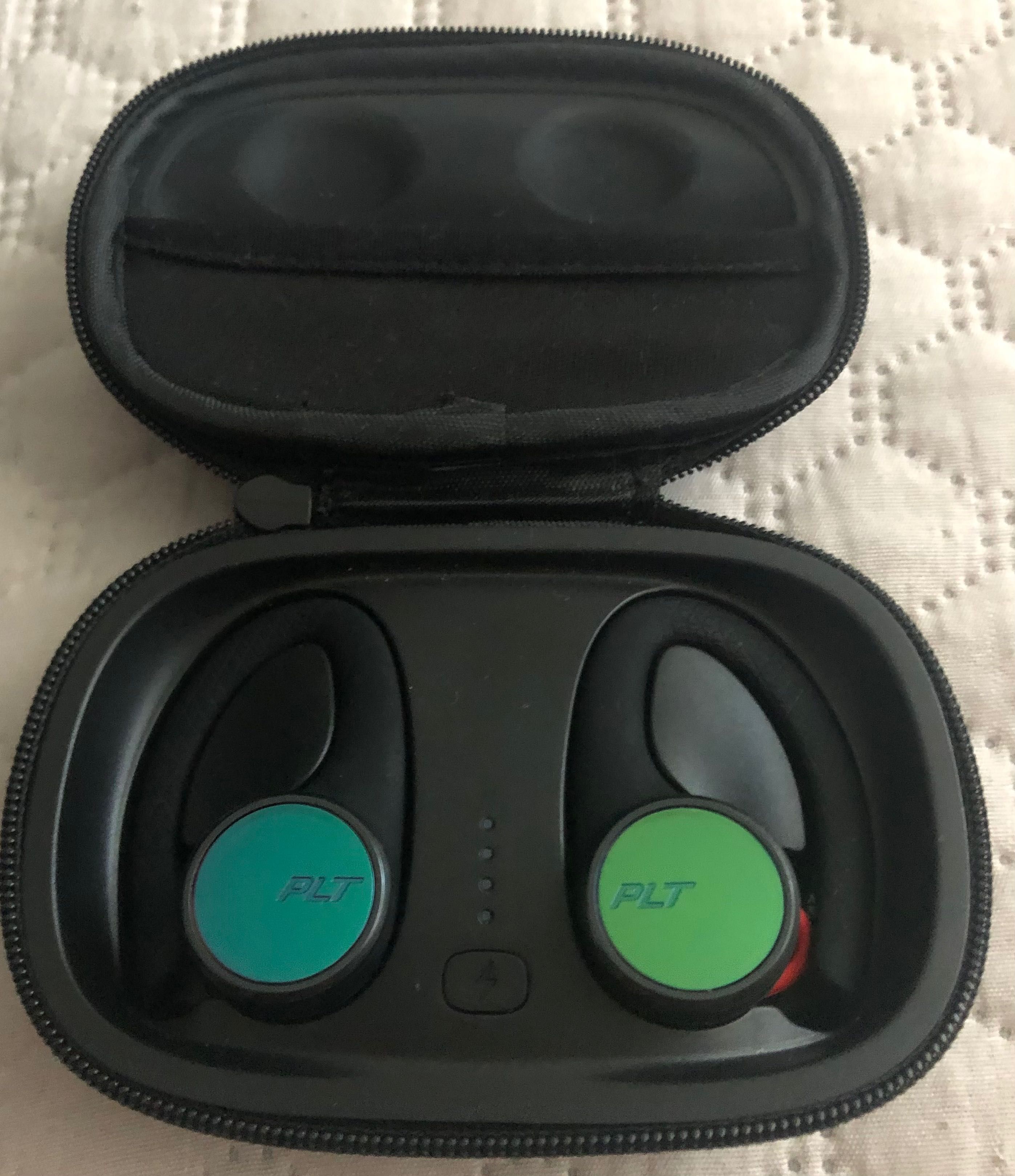 Продавам спортни слушалки Plantronics Backbeat FIT 3100