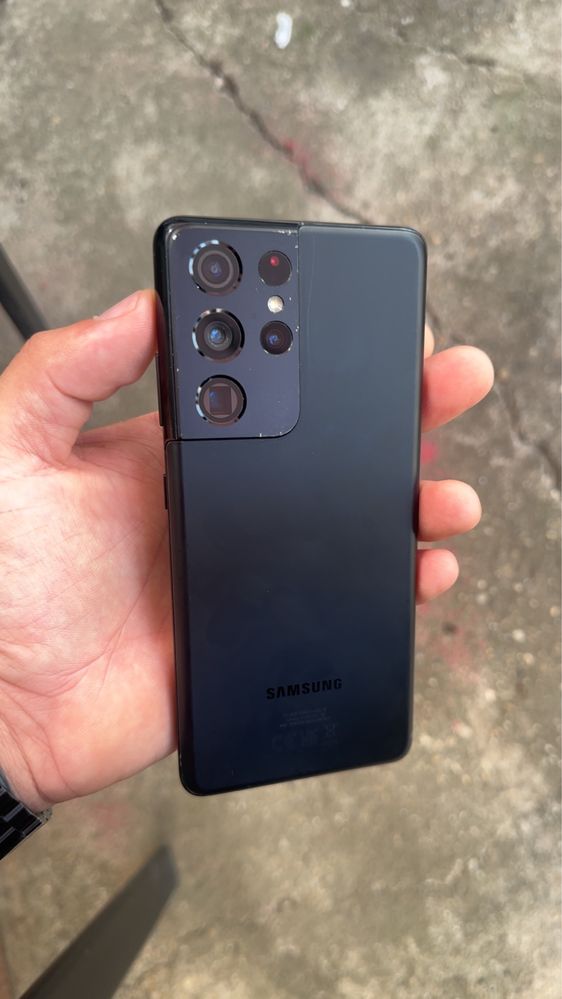 Samsung Galaxy S21 ULTRA с оригинален калъф