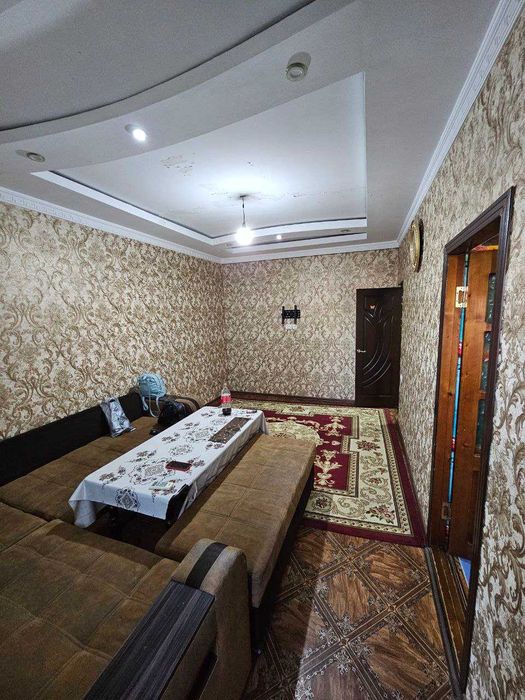 Продаётся квартира Юнусабад8 3 ком 3 этаж отличное локация