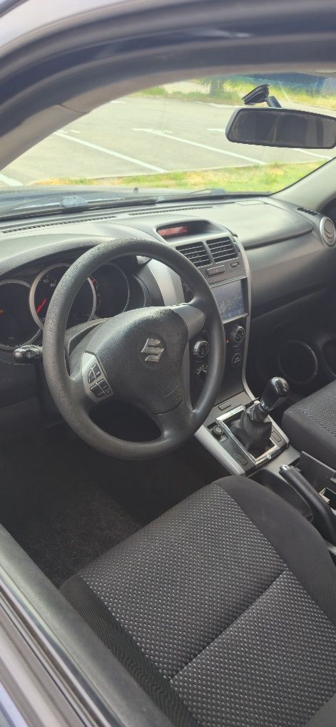 Vând Suzuky Grand Vitara