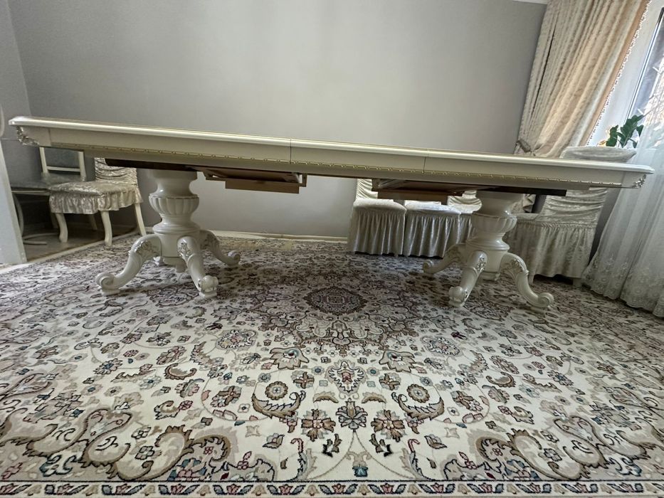 Продам стол натуральное дерево дуб