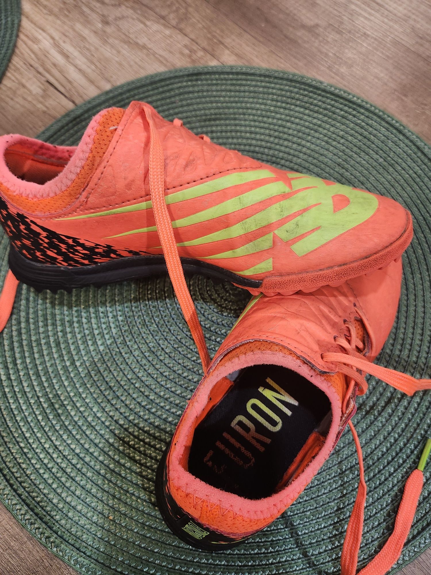 Стоножки New Balance  номер 34