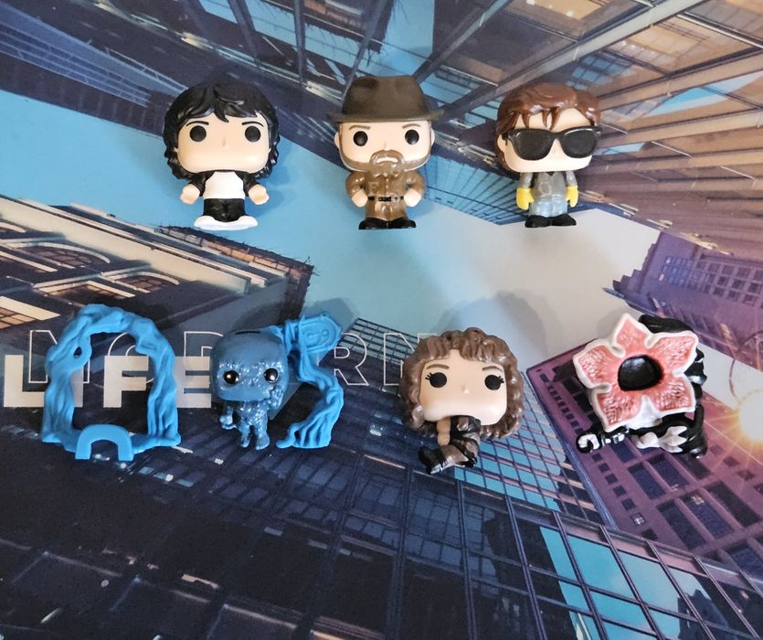 Lot Figurine Stranger Things din Kinder Joy