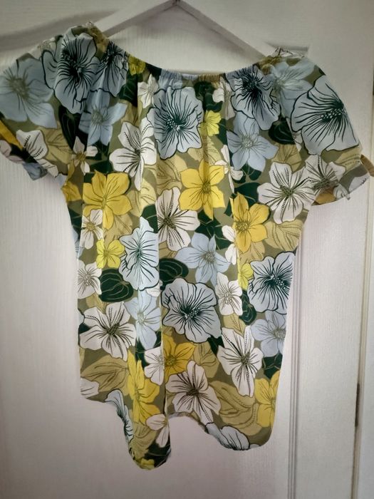 Дамски блузи с набор на деколтето памучни