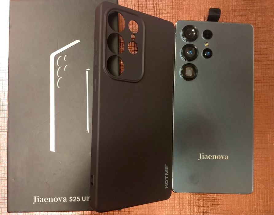 Yangi telefon sotiladi