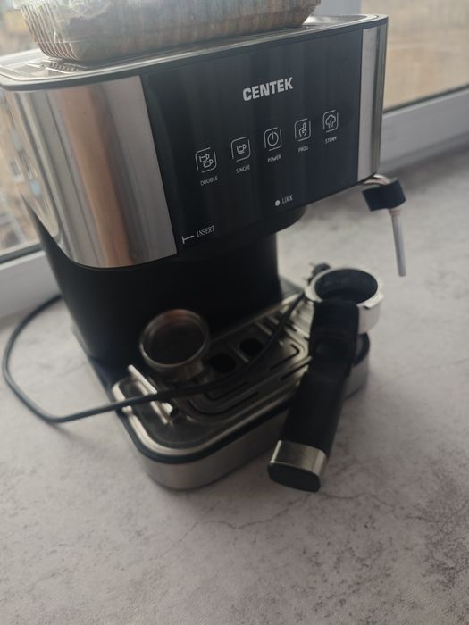 Продаю кофемашину Centek