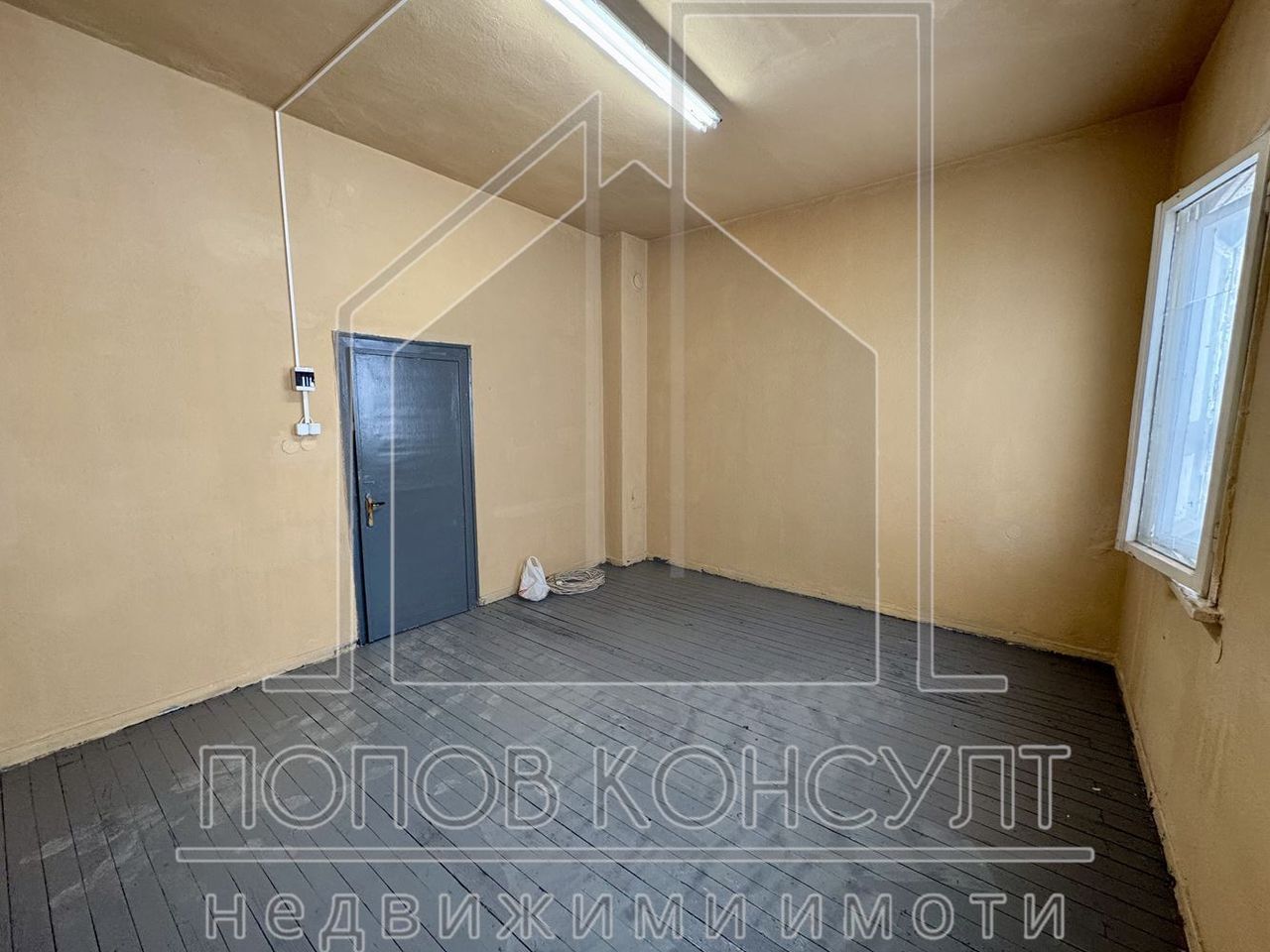 Дава се под наем Офис в Пловдив, Кючук Париж - 50 кв.м за 255 € - Снимка #2