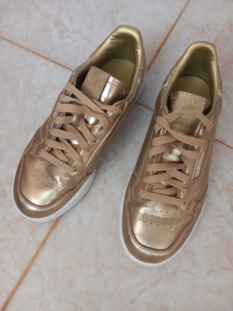 Adidas златисти маратонки
