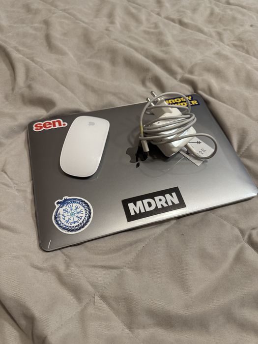 Macbook air 13 2018года 8/256gb +magic mouse apple