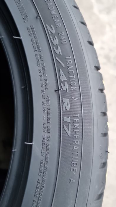 Set 4 Anvelope Michelin Primacy3  235 45 R17 Impecabile.