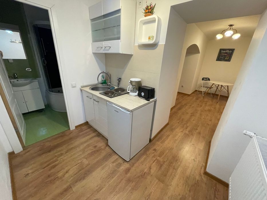 Inchiriez apartament/garsoniera regim hotelier zona ultracentrala