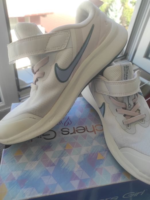 Adidași Nike fete