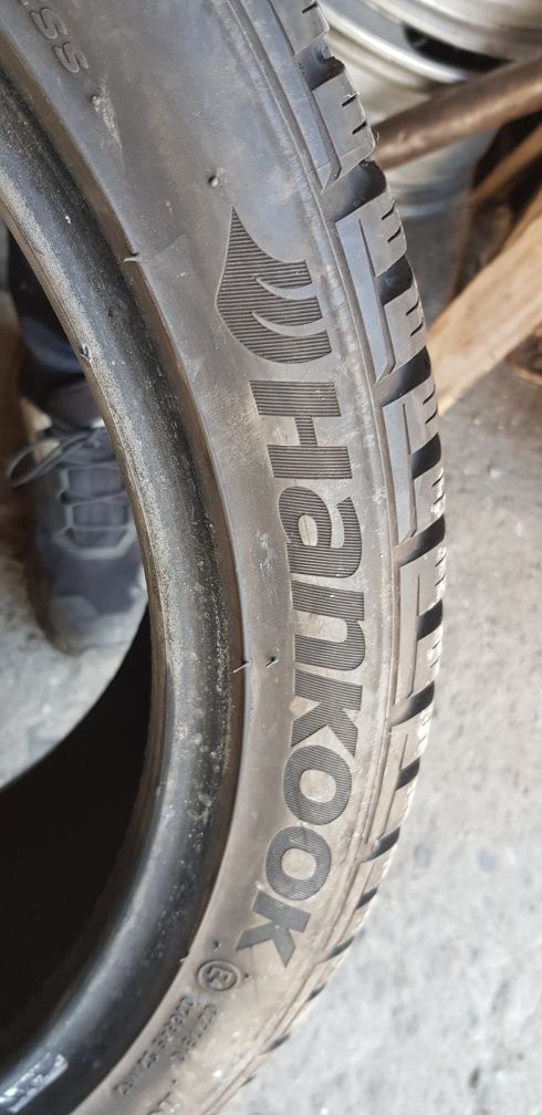 Зимни гуми-18цола-225/40-1бр.-75лв."HANKOOK "