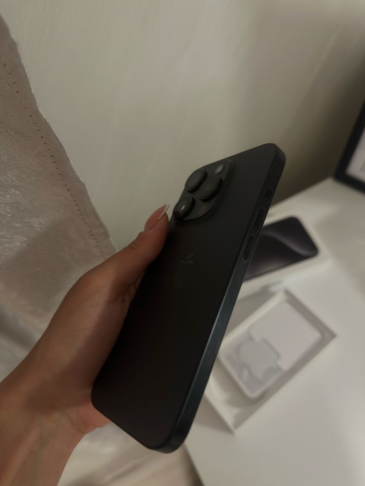 Iphone 15 Pro , black titanium, 256 GB